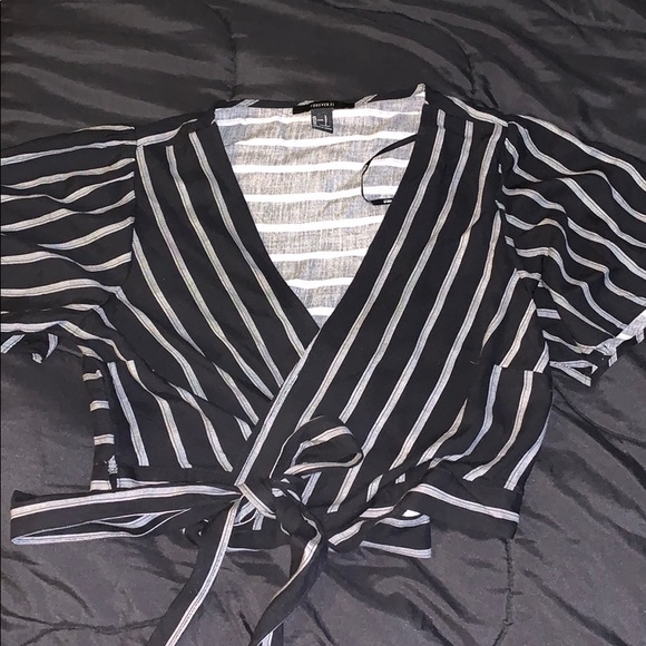 Forever 21 Wrap shirt - Picture 1 of 1